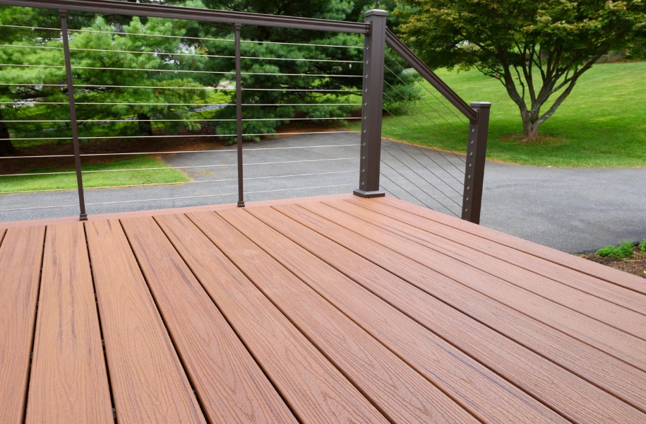 Tarima tecnológica (Composite) vs. Madera para exteriores 1