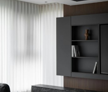 Librerías a medida para salones: Integrando la madera en la decoración moderna. 1